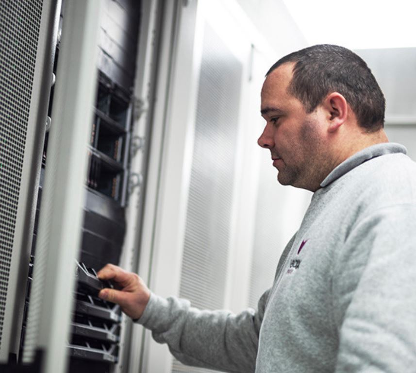 Remote Hands in VeloxServ Server colocation space